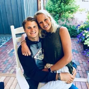 Meet your Posher, Noa